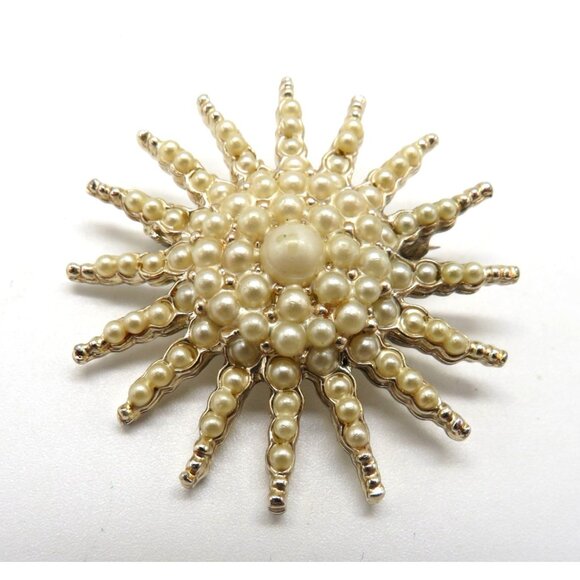 Vintage Starburst Brooch Graduated Imitation Pearls 2" Pin Gold Tone Flower - Picture 3 of 10
